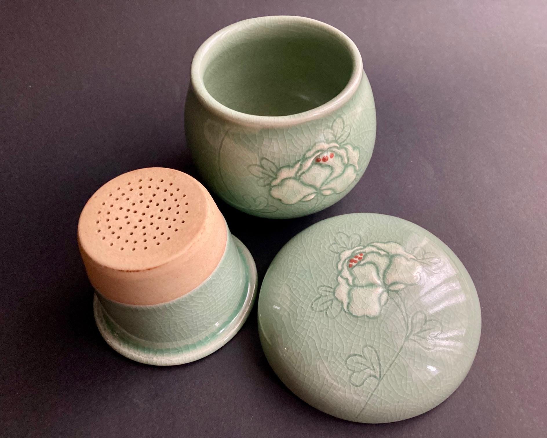 韓国の青磁茶壺 - 20世紀の刻み模様の旅行用ティーカップ - Etsy 日本