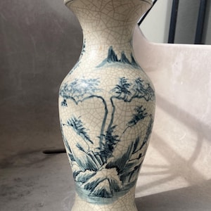Anfang des 20.Jahrhunderts Vietnamesisches Porzellan 26 cm Crackle Vase, Ge Ware