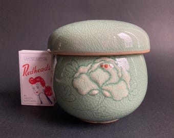韓国の青磁茶碗と茶漉し：伝統的なチルボ透かし模様の磁器 - Etsy 日本