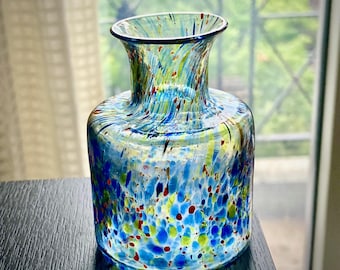 Fine Pukeberg Glass Spray Vase - 8cm - c.1985 - Outstanding Condition - Art Glass - Hand Crafted - Beautiful - Elegant - Mouth Blown - Gift.
