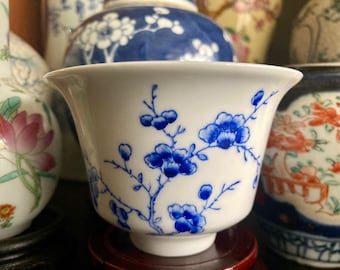 中国製青花磁器茶碗 – 手描き – 20世紀