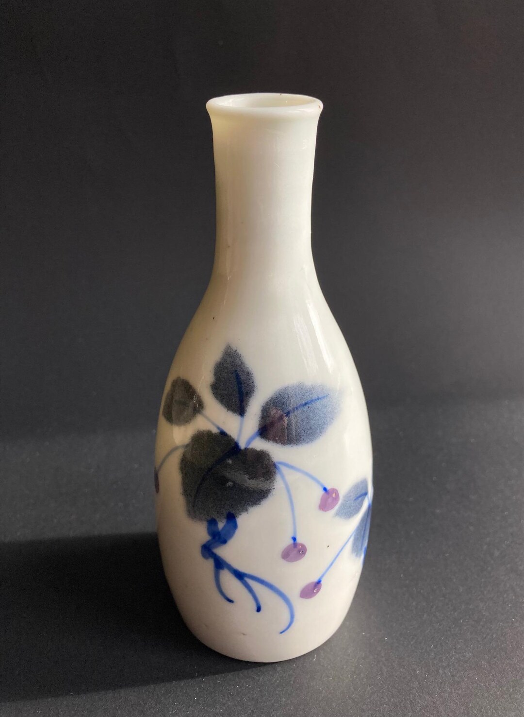 古樽楽 720ml 25% Antique Japanese Arita Porcelain Sake Bottle | Circa 1900 Hand