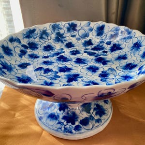 Zeldzame antieke Vietnamese blauw-witte keramische sokkelkom - Bat Trang Village - handgeschilderd - Aziatische kunst - woondecoratie - cadeau voor haar.