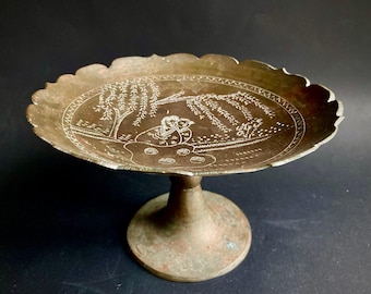 Antique Chinese Etched Bronze Pedestal, Qing Dynasty, 18th Century