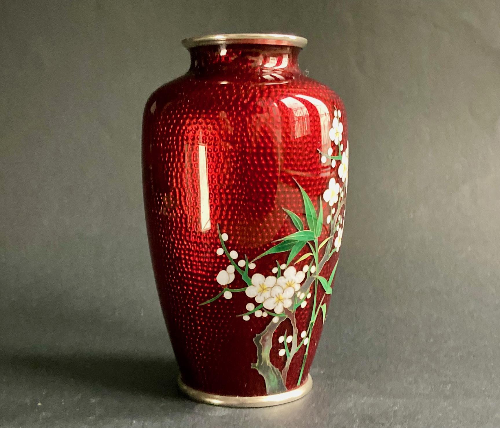 日本の銀張七宝花瓶（鳩血色）、安藤スタジオ、20世紀 - Etsy 日本