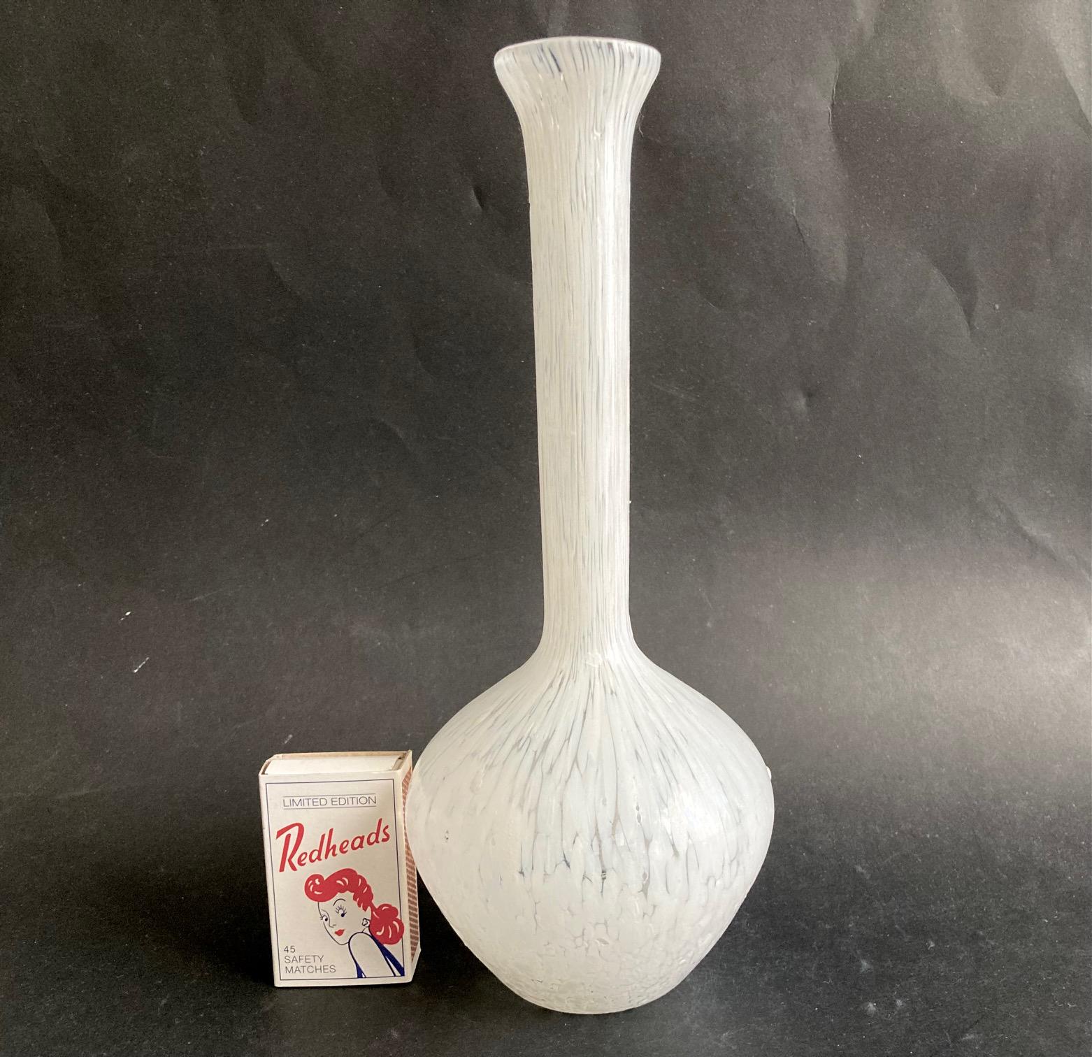 ヴィンテージ イタリア製 吹きガラス製 ホワイトアートガラス 花瓶