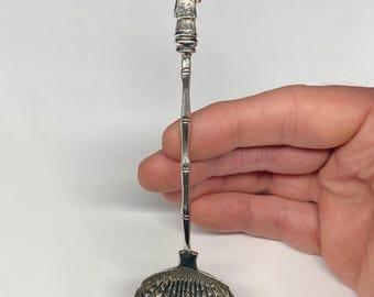 Chinese Export Silver Spoon by Luen Wo, Shanghai c.1890-1910, Qing Dynasty.