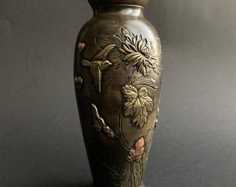 Antique Japanese Relief Cast Bronze Vase, Meiji Period, 19/20th Century.