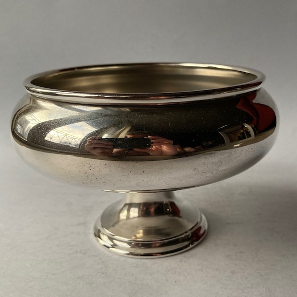 Circa 1950's Silver Plated Bowl - Very Good Condition - Quality EPNS - No Hallmarks - Most Likely Australian Made.