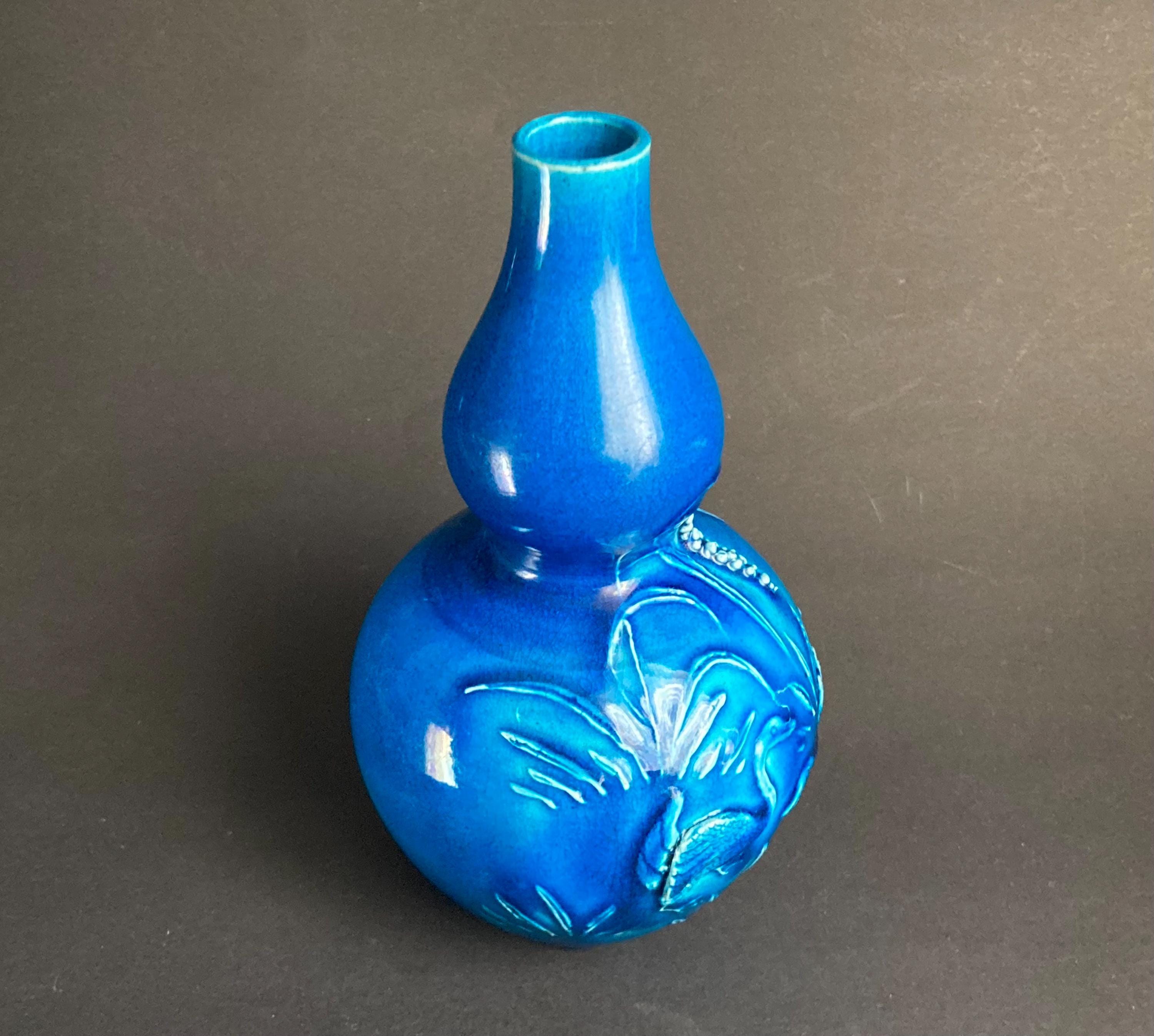青磁 瓢箪型 花瓶 浮彫文様 陶芸 アンティーク中国製双瓢形磁器花瓶、青浮彫装飾、清朝、19世紀