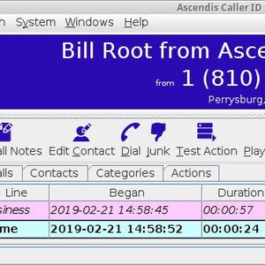 Könnte beinhalten: Ein Screenshot eines Computerbildschirms, der ein Anrufer-ID-Programm zeigt. Die Anrufer-ID-Informationen zeigen "Bill Root von Ascendis Software LLC" mit der Telefonnummer "1 (810) 223-0326". Das Programm zeigt auch eine Liste der letzten Anrufe mit Details wie Datum, Uhrzeit, Dauer und Telefonnummer.