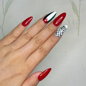 Palestinian press on nails acrylic kiffieh kufyeh Kuffieh nails