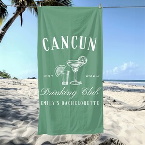 Toalla de playa / Toalla personalizada / Favor de despedida de soltera / Toalla de novia / Regalos personalizados / Regalo de dama de honor