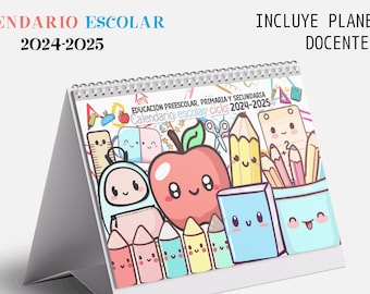 Puede incluir: Un calendario de escritorio colorido con una manzana de dibujos animados, lápices y otros útiles escolares. El calendario es para el año escolar 2024-2025 e incluye un planificador para profesores.  "EDUCACIÓN PREESCOLAR, PRIMARIA Y SECUNDARIA Calendario escolar ciclo 2024-2025" está escrito en el calendario.