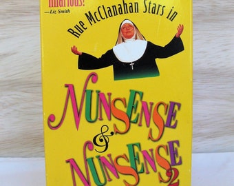 NUNSENSE & NUNSENSE 2 The Sequel, 2 cassettes VHS emballées ensemble