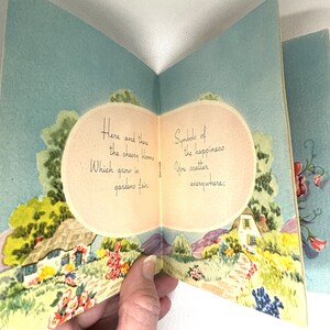 Carte / enveloppe de joyeux anniversaire en temps de guerre de 1943 vintage / enveloppe avec fleurs, OCCASION avec écriture à l'intérieur et note au dos Belle carte