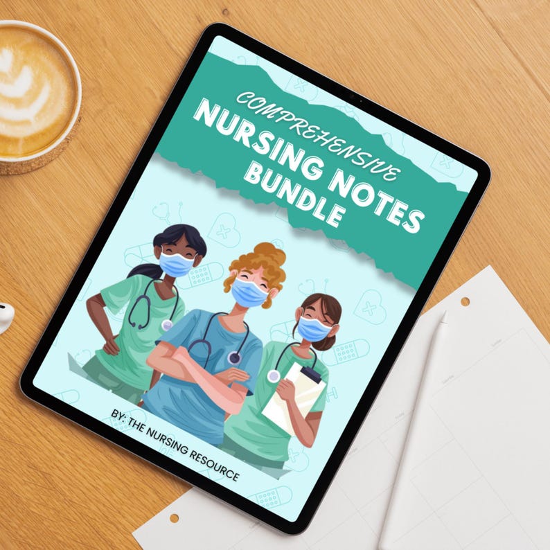 K&ouml;nnte beinhalten: Ein digitales Tablet zeigt eine t&uuml;rkisfarbene und wei&szlig;e Grafik mit dem Text "Comprehensive Nursing Notes Bundle" und einer Illustration von drei Krankenschwestern in blauen Kitteln und Gesichtsmasken. Der Text "By: The Nursing Resource" befindet sich am unteren Rand der Grafik.