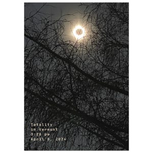 Éclipse solaire totale au Vermont (8 avril 2024) | Tirage photo mat premium 20×30 cm (8×12) | Art mural céleste