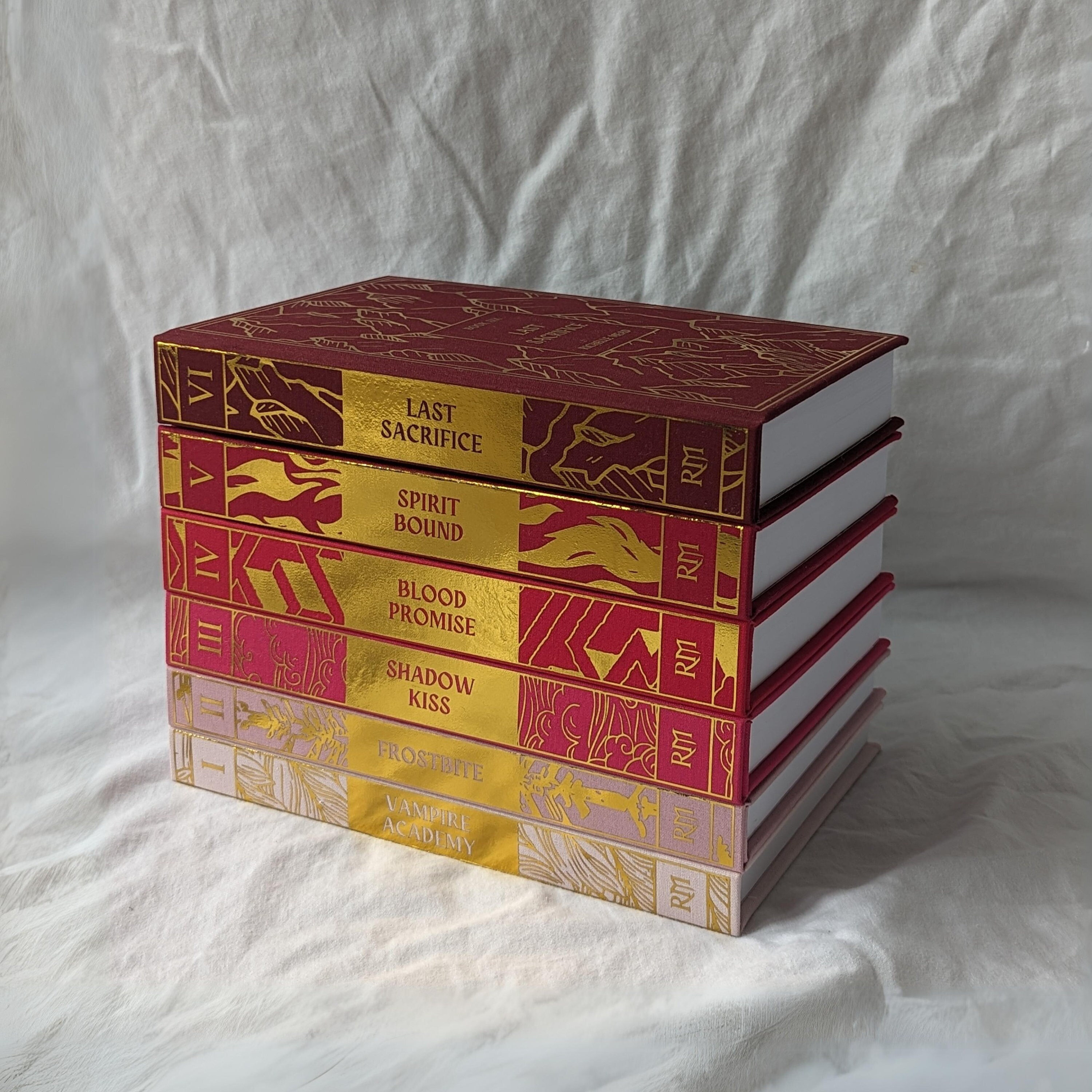 Vampire Academy 6冊 セット Amazon.com: Vampire Academy Box Set 1-6: 9781595147585: Mead