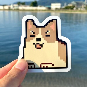 Adesivo per esterni: Pixel Corgi / adesivo in vinile impermeabile per auto o bottiglia, sia resistente, illustrazione carina di un corgi, regalo per gli amanti dei cani