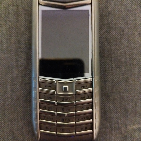 Vertu cell phone