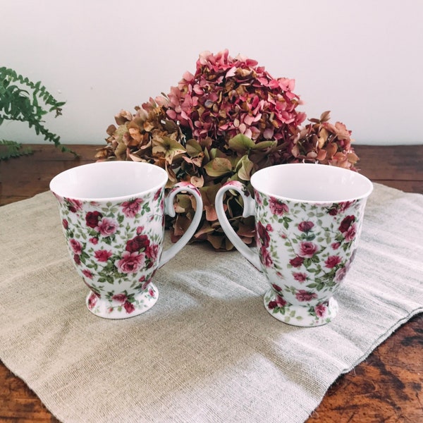 Duo de tasses en porcelaine vintage