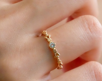 Anillo de aguamarina delicado, anillo minimalista de oro, anillo con piedra de nacimiento de marzo, anillo de plata esterlina, anillo delicado, anillo fino, regalos para ella