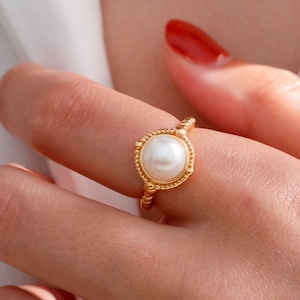 Statement Pearl Ring, Freshwater Pearl Engagement ring, Elegant 8mm Pearl solitaire ring, Silver ring, Open ring, Gifts for her
