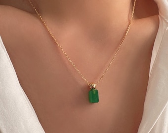 Dainty green onyx necklace, Green stone necklace, Minimalist Perfume bottle necklace, Silver necklace, Gift for her, Gifts for mom