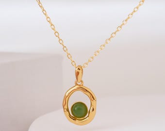 サークルグリーンストーンチャームゴールドネックレス - Etsy 日本