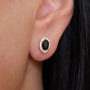 Dainty black onyx earrings, Black Onyx stud earrings, 14K gold plated earrings, Vintage earrings, Sterling silver earrings, Gift for her