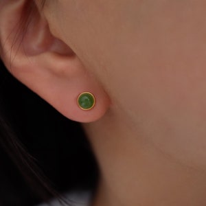 Natural Green Jade Flower Stud Earrings,18k Gold Stud Earrings With Natural Jade, Natural Carved