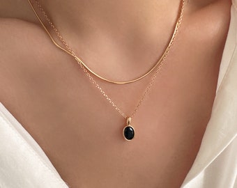 Collier délicat en onyx noir, collier ovale en pierre noire en or 18 carats, collier en or minimaliste, collier en argent sterling 925, cadeau pour elle