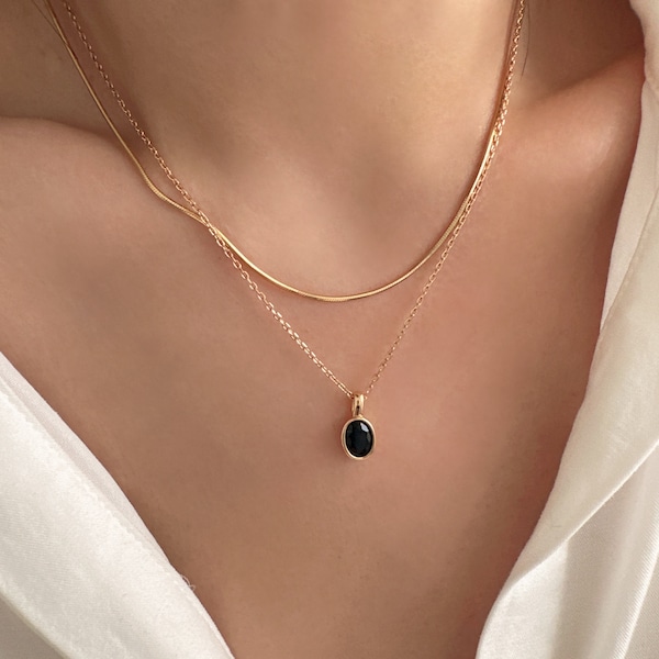 Collier délicat en onyx noir, collier ovale en pierre noire en or 18 carats, collier en or minimaliste, collier en argent sterling 925, cadeau pour elle