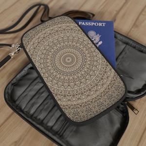 Elegante billetera de pasaporte con diseño de mandala, porta dinero, tarjetero, organizador de viajes, regalo para viajeros, accesorio bohemio chic, imprescindible para viajes de vacaciones.
