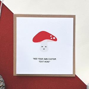 Tarjeta de cumpleaños de hongo rojo: personalízala con tu propio texto, tarjeta de felicitación de cumpleaños, linda ilustración de un hongo feliz