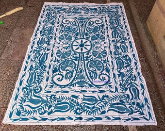 Broderie Suzani bleu sarcelle | Tenture murale en coton brodée à la main, tapisserie bohème, décoration d'intérieur Coastal Global