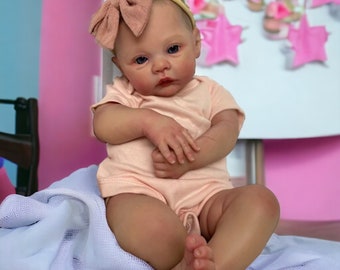 Reborn Toddler Doll Baby Soft Vinyl Silicone Real Life Like Looking Newborn Dolls 9 Inch 48cm Reborn Baby Doll with Cuddly Body