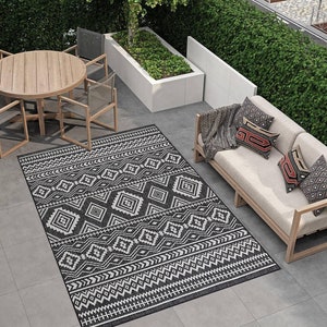 Scandinavian Rugs,Lined Rug,Outdoor Rug Patio,Patio,Outdoor Mat,Rugs for Patio,Poolside Rug,Farmhouse Rug,Garden Rug,Washable Outdoor Rug