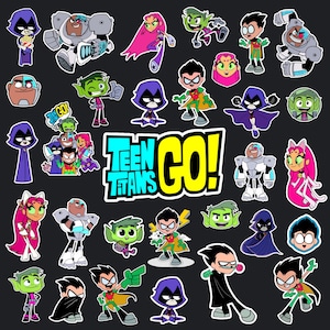 Op de afbeelding: Een verzameling kleurrijke Teen Titans Go!-personagestickers op een zwarte achtergrond. De stickers tonen verschillende personages zoals Raven, Robin, Starfire, Beast Boy en Cyborg. De tekst "Teen Titans Go!" is vetgedrukt en kleurrijk.
