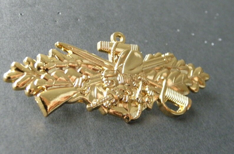 Seabees Combat Warfare Scw Gold Colored Usn Navy Lapel Pin Badge 2.75 ...