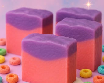 Déjate seducir por la fruta con nuestras pastillas de jabón Fruit Loops, elaboradas artesanalmente, orgánicas y libres de crueldad animal.