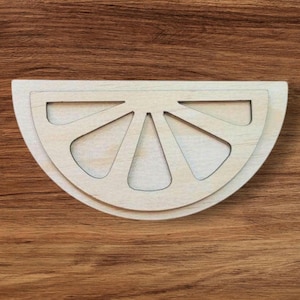Ritagli di legno a forma di mezza fetta di agrumi, decorazione a forma di fetta d'arancia per ghirlande, applicazione di limone tagliato al laser a 2 strati, lime grezzo, J5CraftSupply
