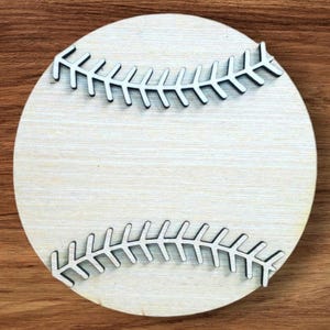 Forme di baseball o softball in legno a 2 strati, decorazioni sportive per ghirlande, silhouette di palla non finita tagliata al laser, forme non verniciate
