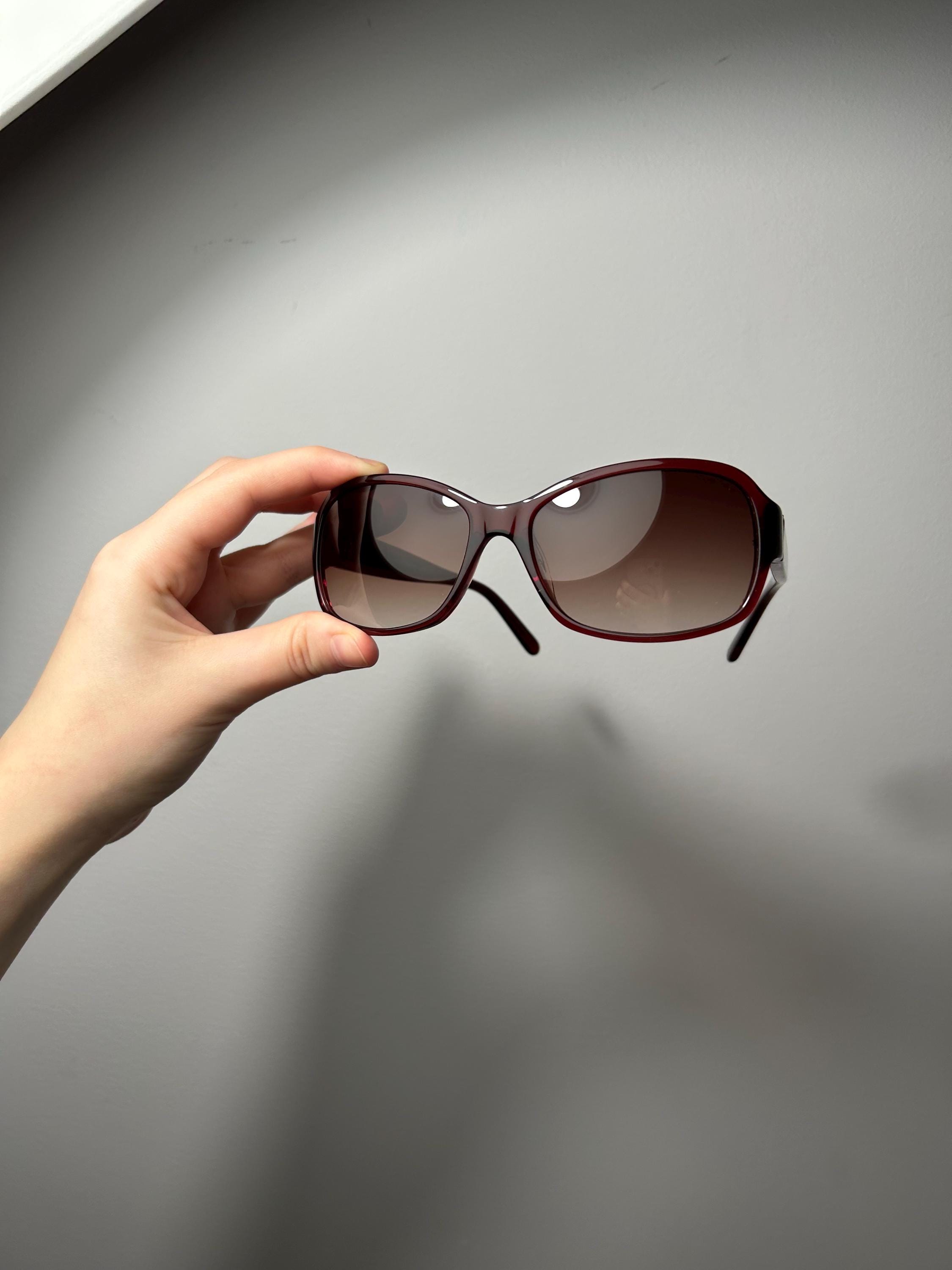 Vintage COLOURLINE Francine Red & White Oversized SUNGLASSES Red Rectangular Vintage Sunglasses for sale | eBay main image 3