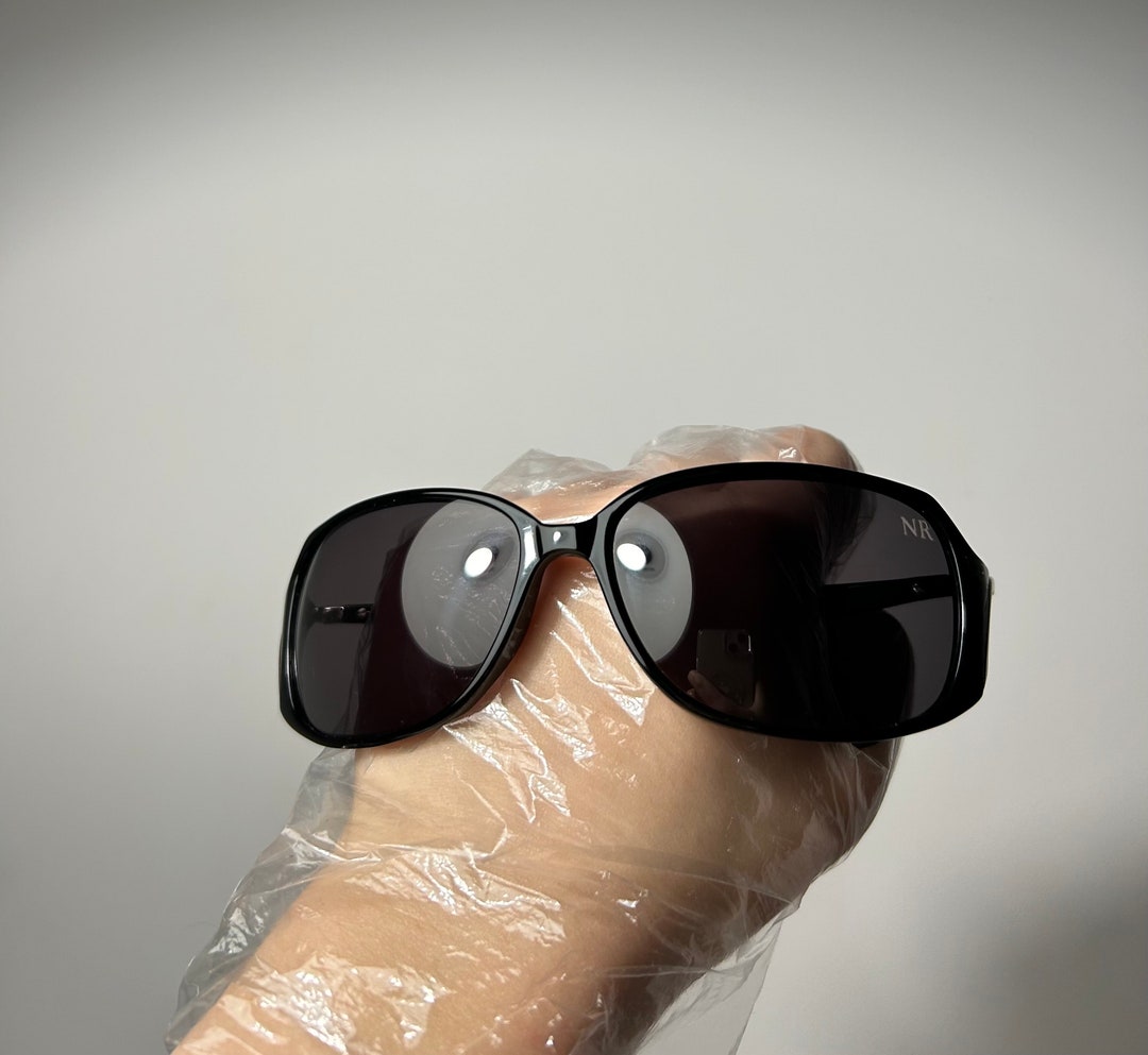 小物 OLD NINA RICCI PARIS SUNGLASSES Vintage Women's Sunglasses Nina Ricci 1990s. French