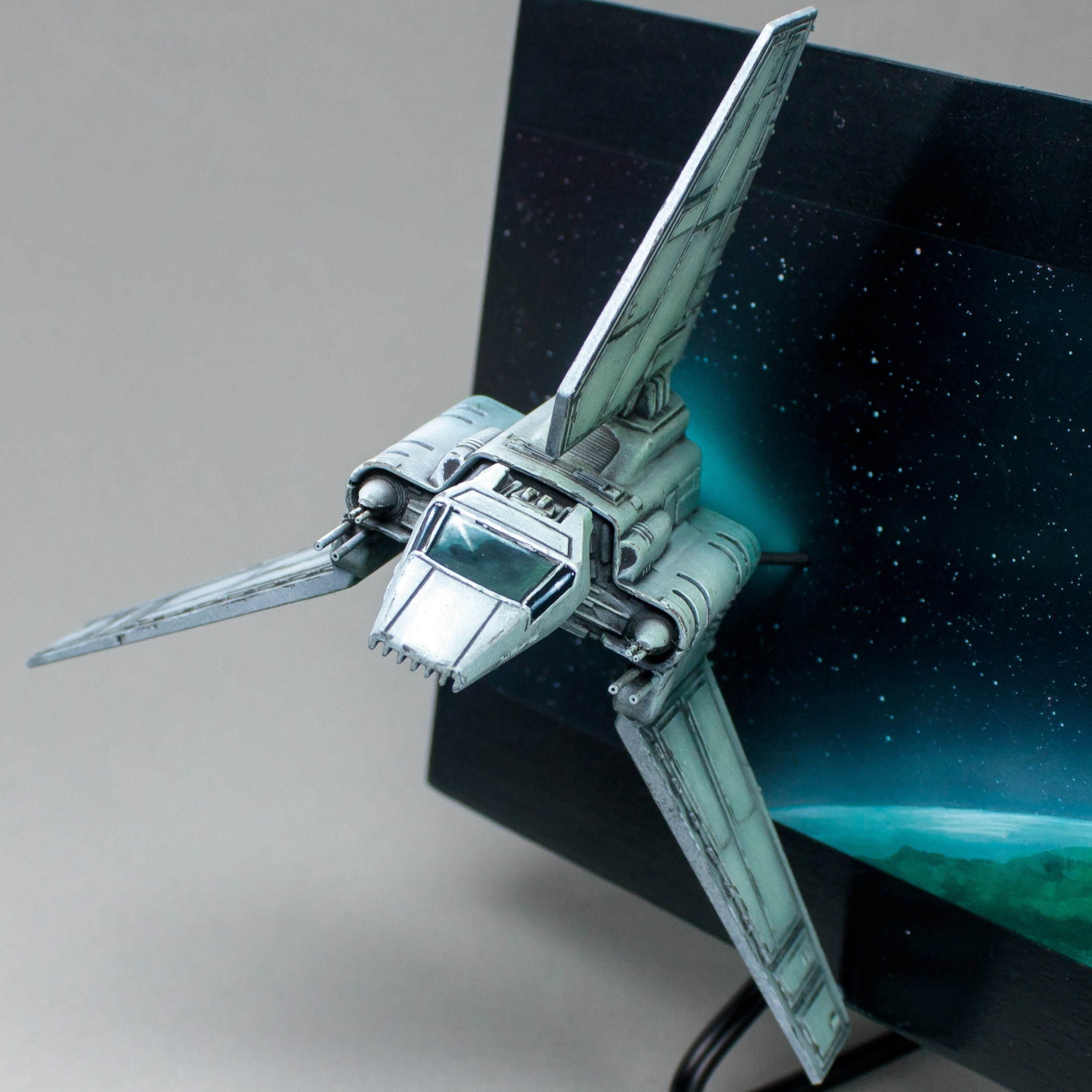 1/270 Star Wars Lambda Tydirium Shuttle - Hand Painted Model and