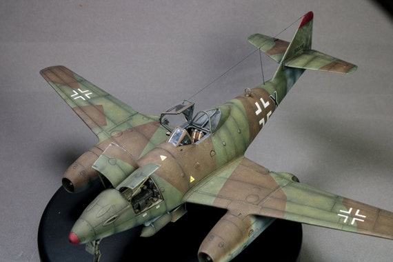 HOBBY BOSS MESSERSCHMITT Me 262A-1b Airplane Model Building Kit EUR 30