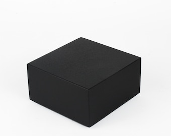Matowa czarna podstawa z płyty MDF do modelarstwa i miniatur – stojak ekspozycyjny 6x6 cm – wysokość 3 cm