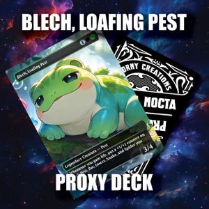Puede incluir: Una carta coleccionable titulada Blech, Loafing Pest que muestra una criatura verde similar a una rana con fuerza y resistencia de 3/4. El texto de la carta dice Legendary Creature - Pest. Una segunda carta negra es parcialmente visible.